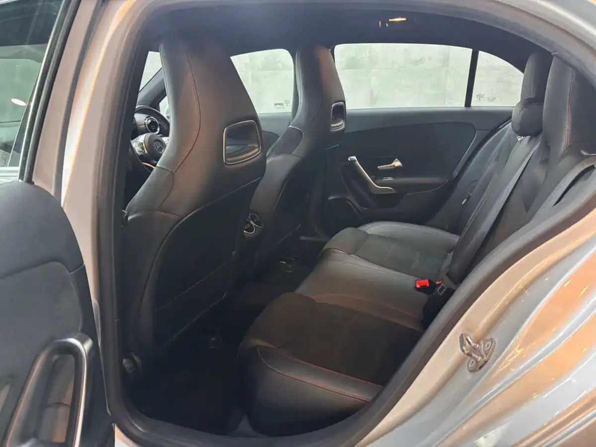 2019-mercedes-benz-a-class-15d-a180d-amg-line-hatchback-5d-7g-dct-big-19