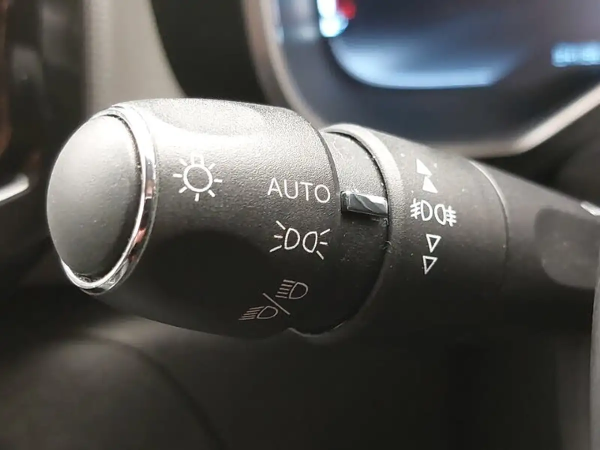 2019-citroen-c5-aircross-16-puretech-flair-big-17
