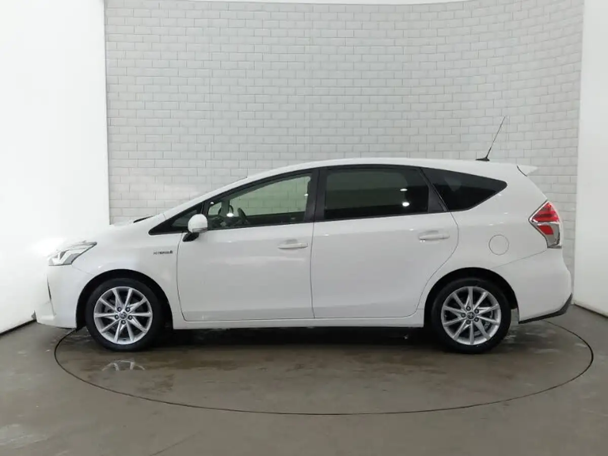 2019-toyota-prius-18-vvt-i-excel-big-3