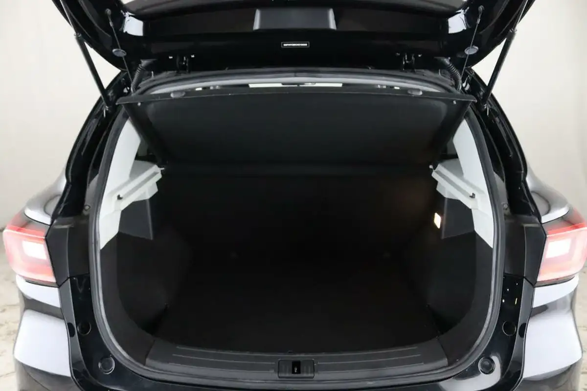 2019-mg-zs-suv-10t-gdi-exclusive-111ps-big-12