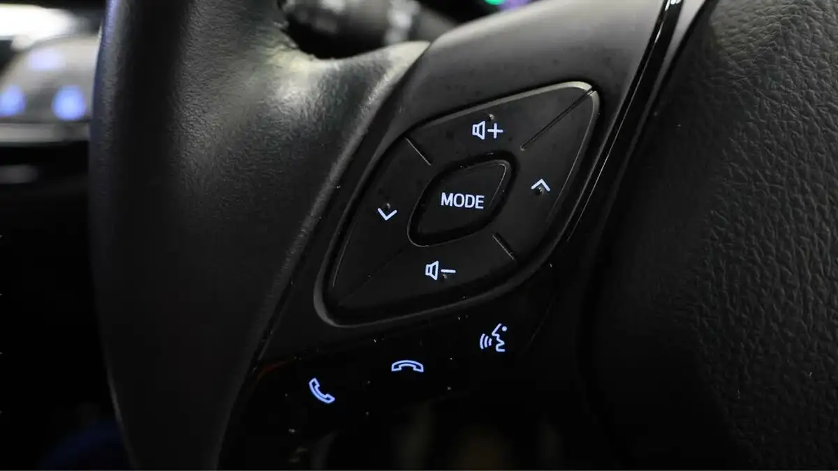 2021-toyota-c-hr-18-vvt-i-design-big-22