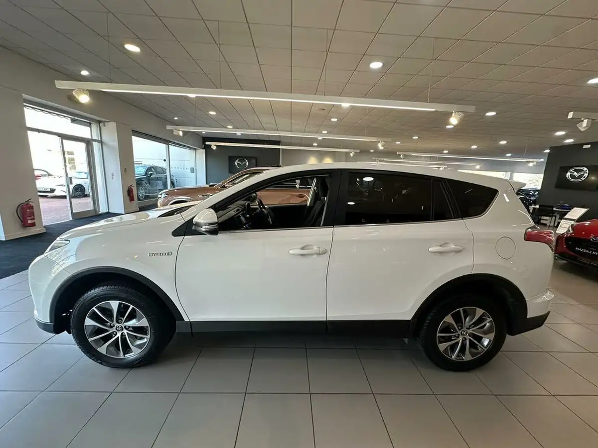 2017-toyota-rav4-25-vvt-i-business-edition-plus-big-4