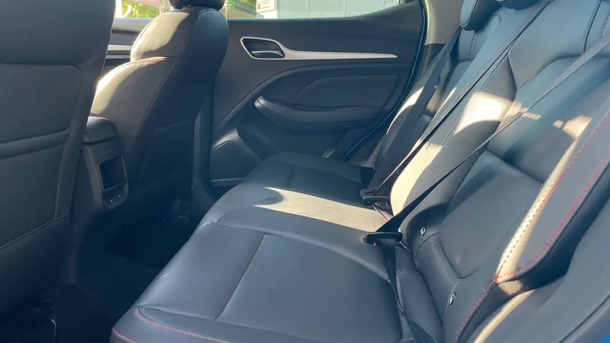 2024-mg-zs-suv-15-vti-tech-exclusive-big-13