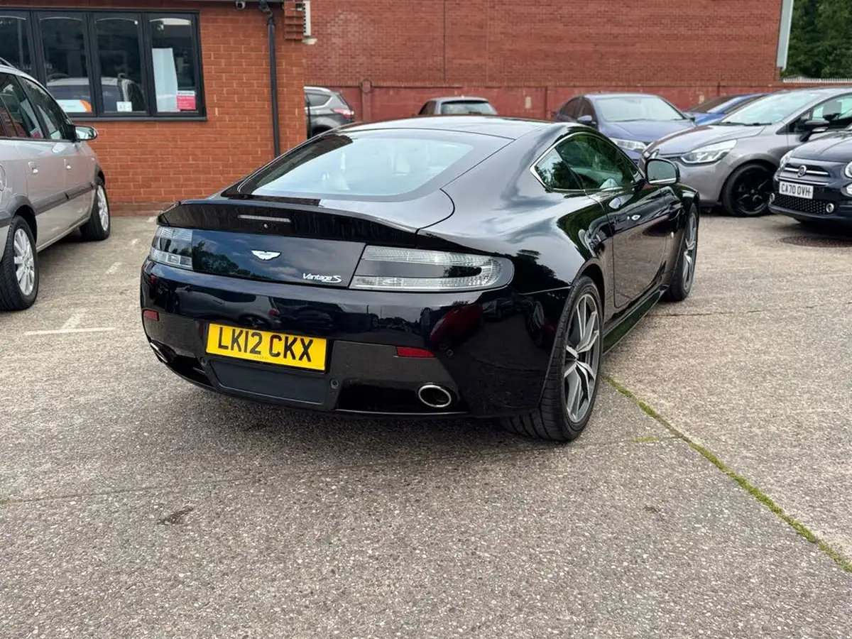 2012-aston-martin-vantage-47-s-coupe-big-13
