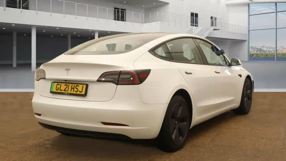 2021-tesla-model-3-e-standard-plus-big-7