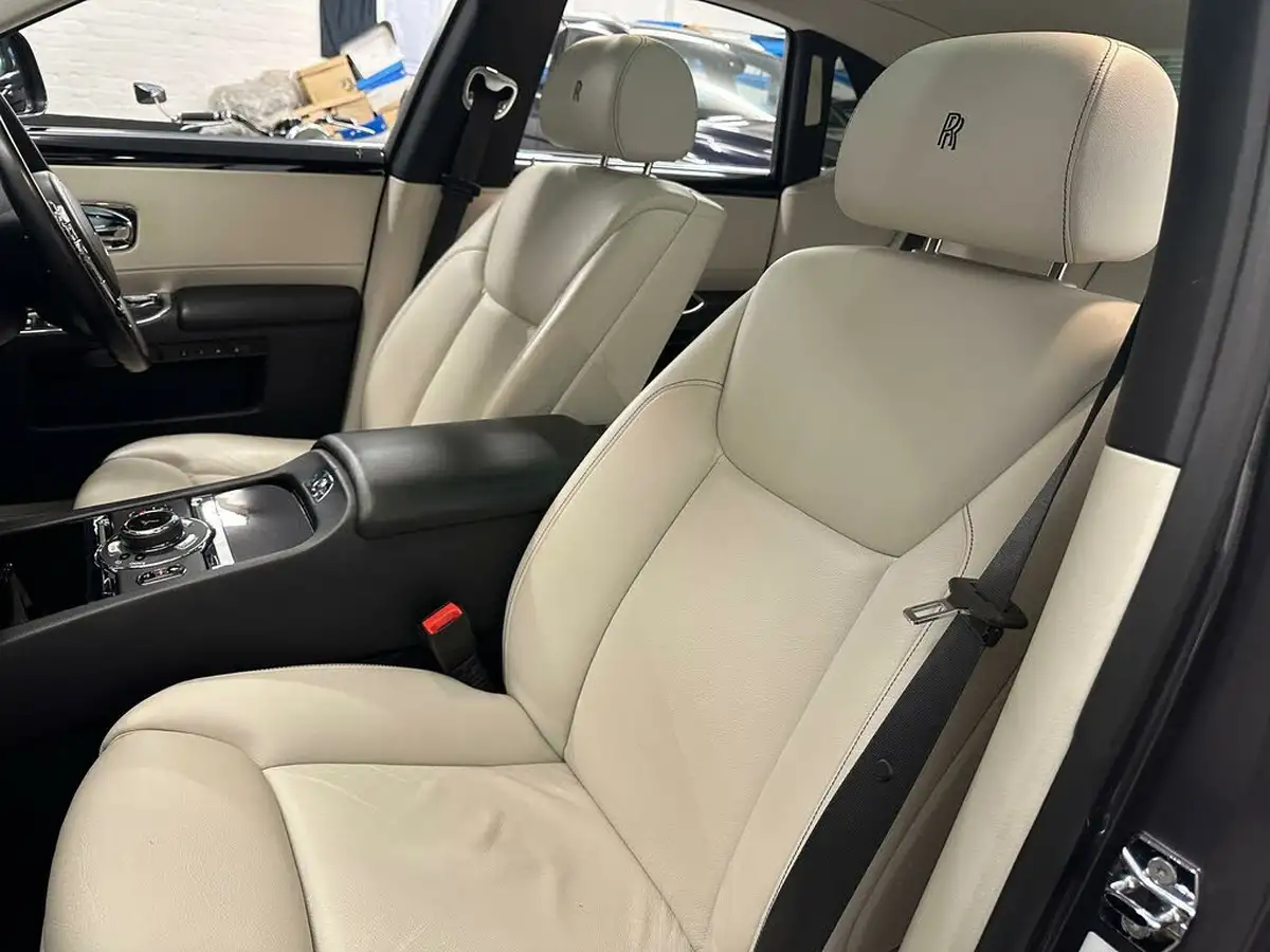 2018-rolls-royce-ghost-66-big-9