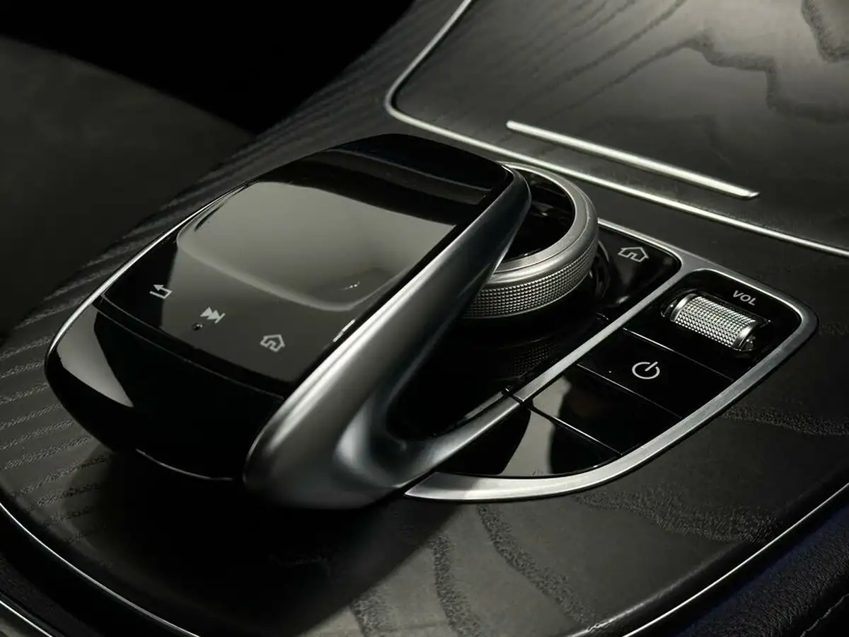 2020-mercedes-benz-e-class-20d-e300d-amg-line-edition-premium-plus-saloon-4d-big-21
