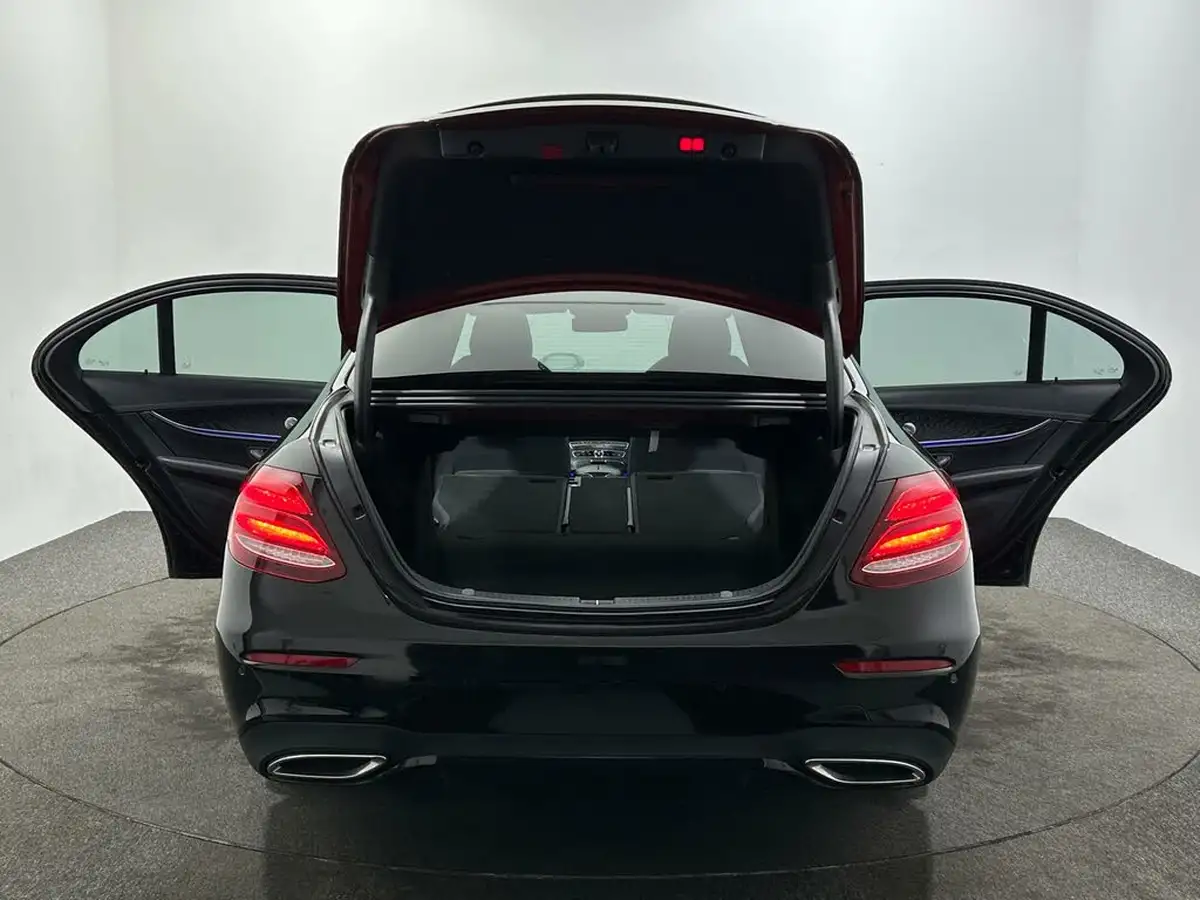 2020-mercedes-benz-e-class-20d-e300d-amg-line-edition-premium-plus-saloon-4d-big-45