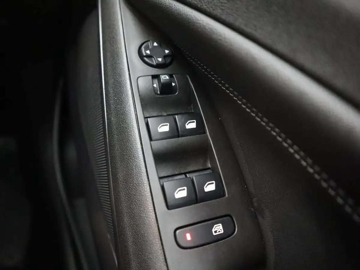 2021-vauxhall-crossland-12i-elite-edition-big-35