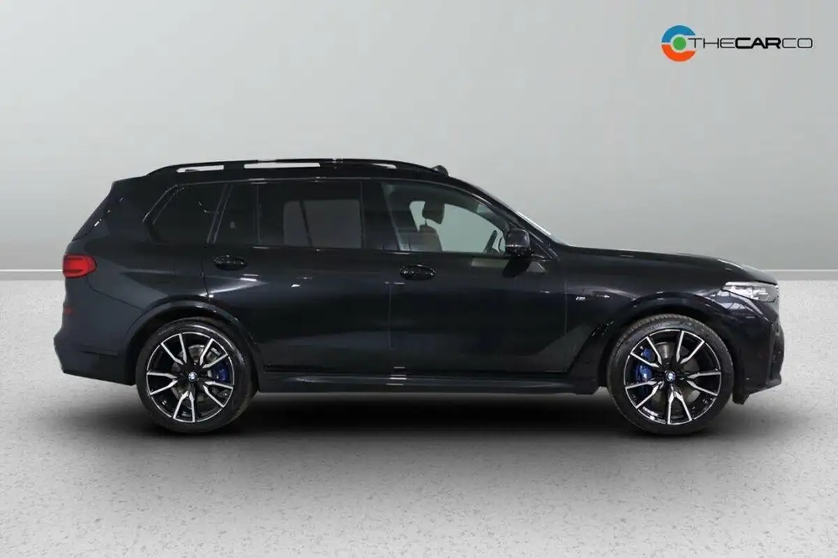 2022-bmw-x7-30td-xdrive-40d-m-sport-big-10
