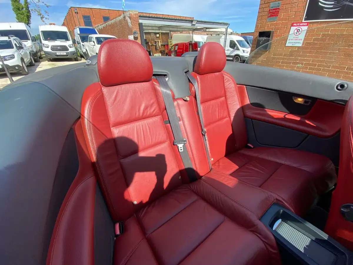 2010-volvo-c70-20td-se-lux-big-31