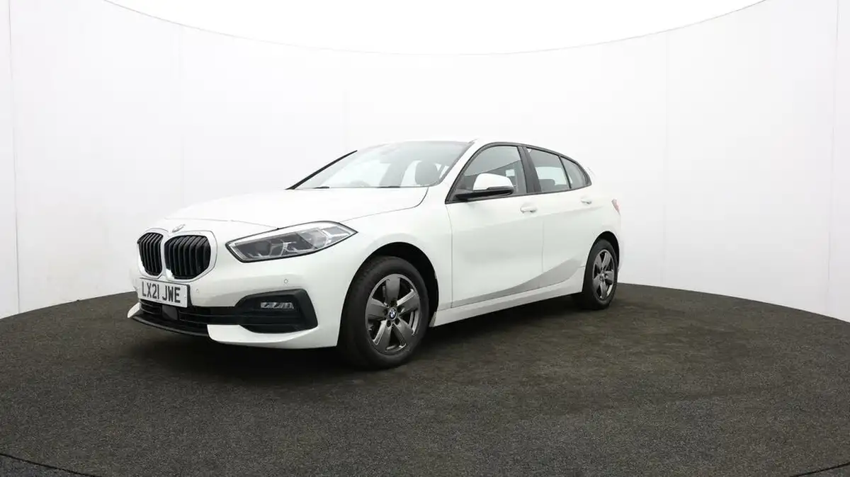 2021-bmw-1-series-15-118i-se-lcp-big-58