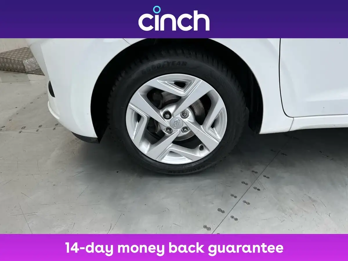 2021-hyundai-i10-12-se-connect-big-23