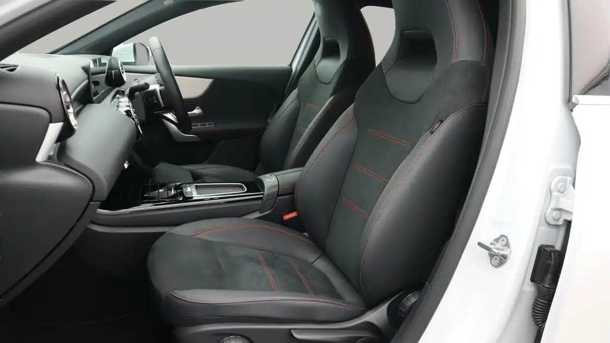 2023-mercedes-benz-a-class-13-a180-amg-line-executive-hatchback-5d-7g-dct-big-14