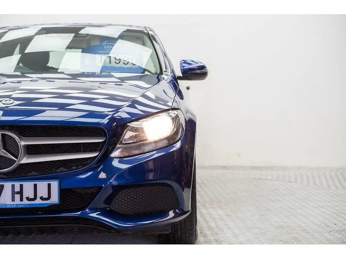 2017-mercedes-benz-c-class-20-c200-se-saloon-4d-9g-tronic-plus-big-5