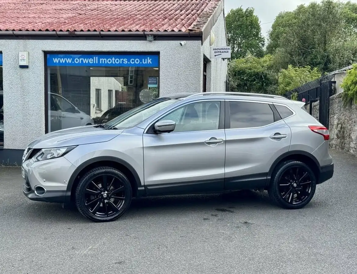 2017-nissan-qashqai-16dci-tekna-big-7