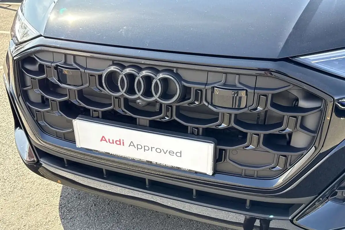 2025-audi-q8-30-50-tdi-black-edition-big-52
