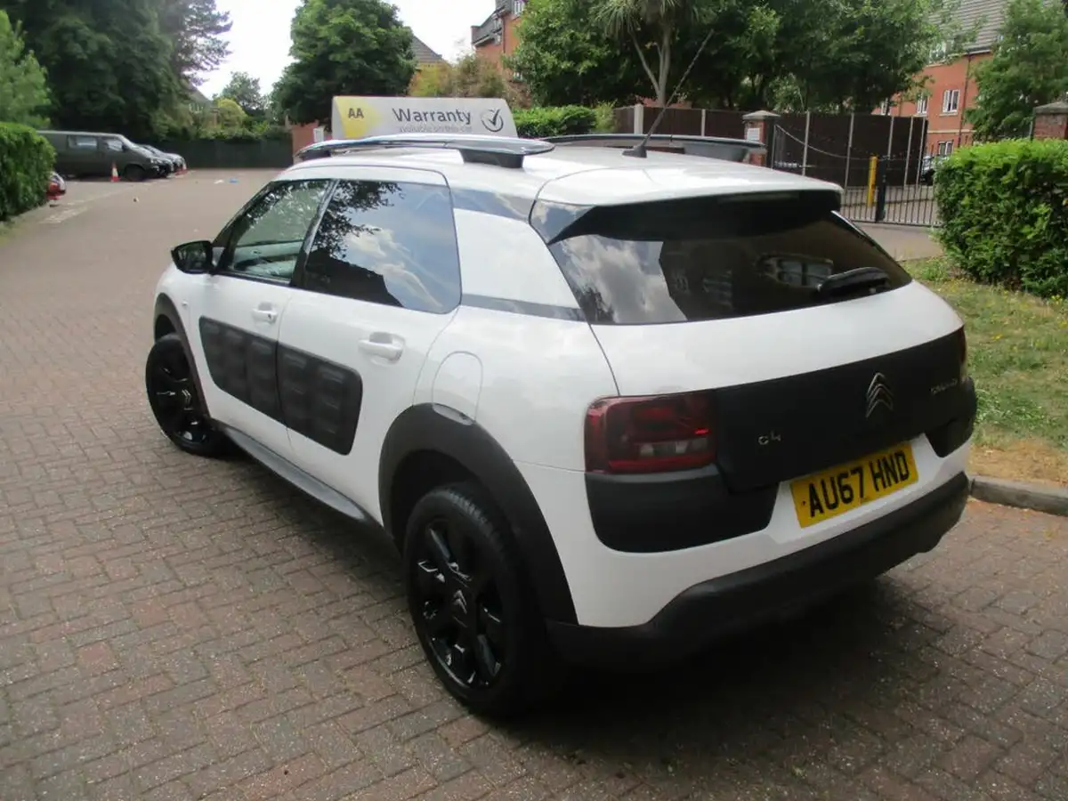 2017-citroen-c4-cactus-12-puretech-flair-82ps-big-5