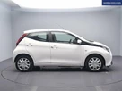 2022-toyota-aygo-10-vvt-i-x-play-small-5