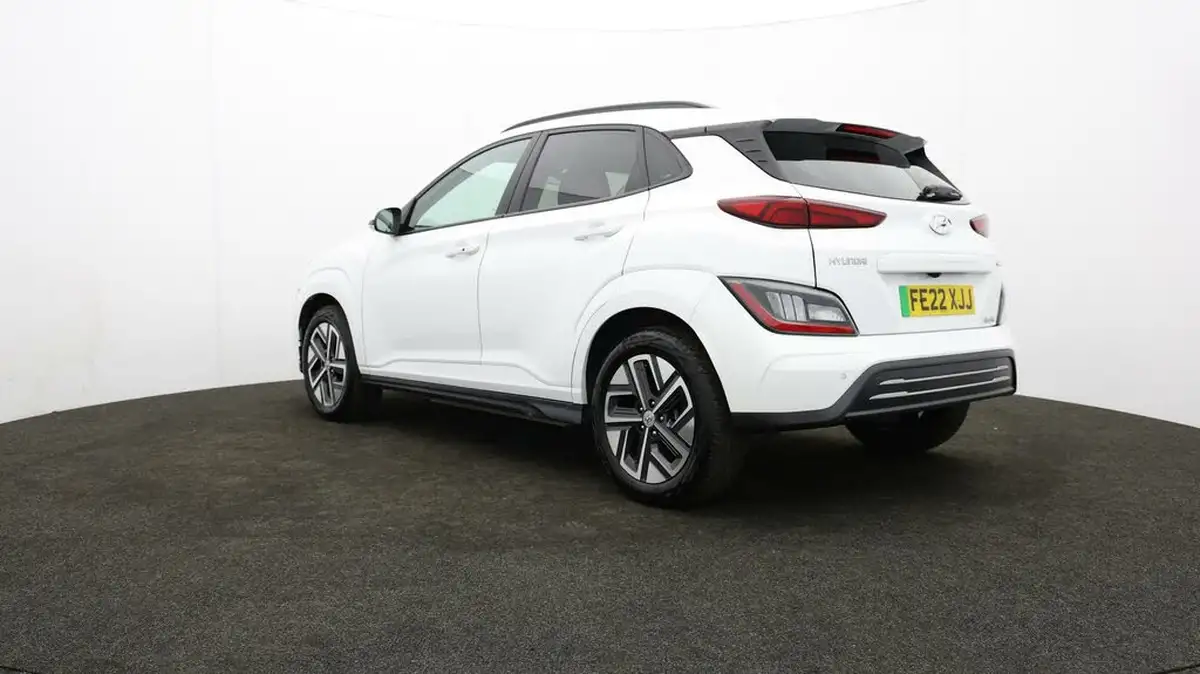 2022-hyundai-kona-e-premium-204ps-64kwh-7kw-obc-big-4