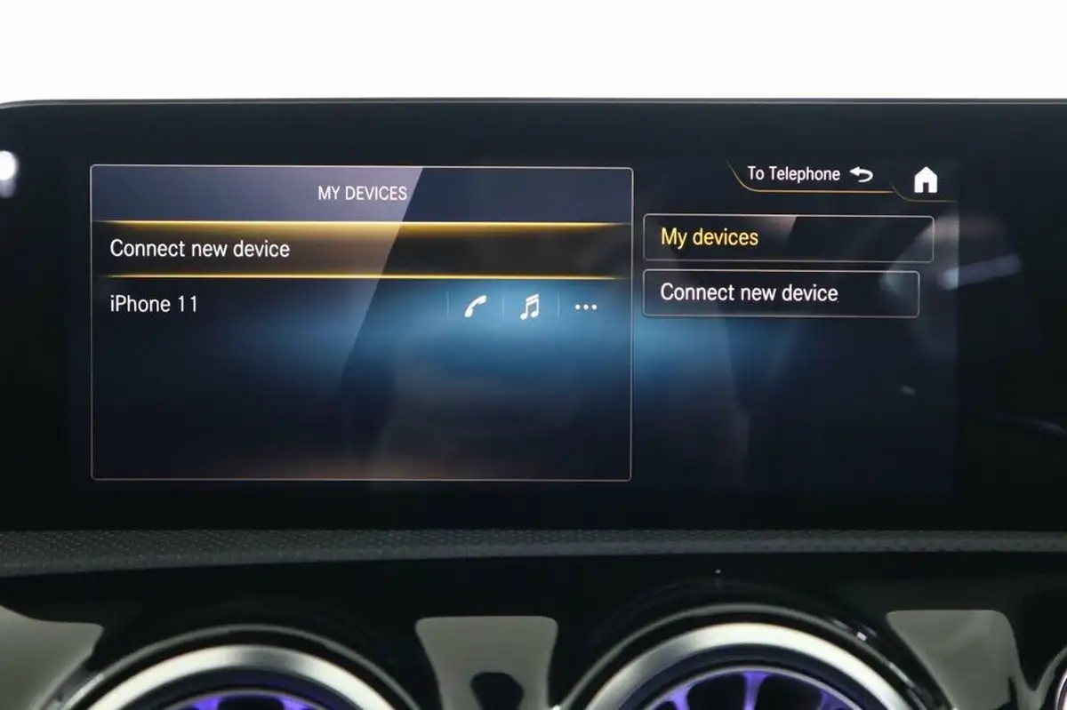 2022-mercedes-benz-a-class-20-a250-amg-line-premium-edition-hatchback-5d-big-31