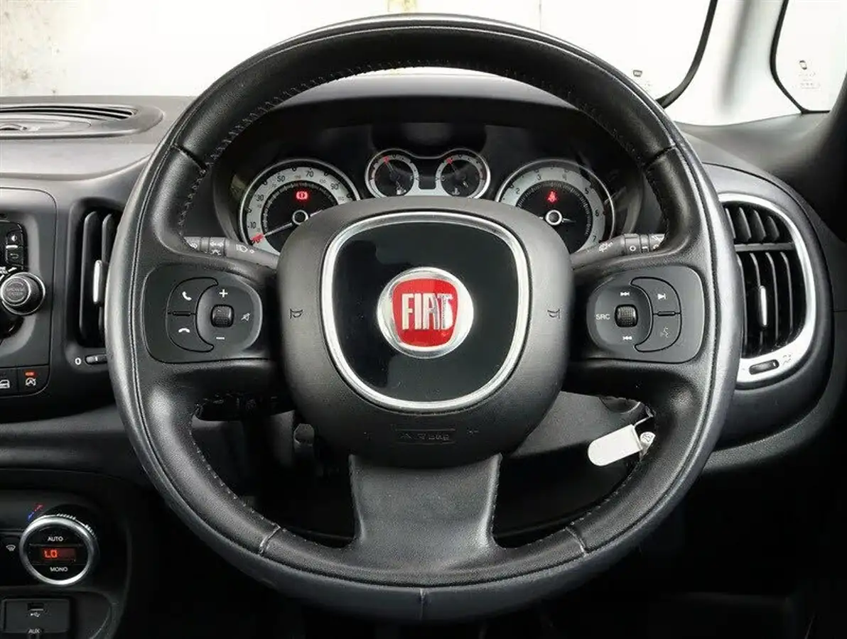 2014-fiat-500l-16td-lounge-105bhp-ss-big-16