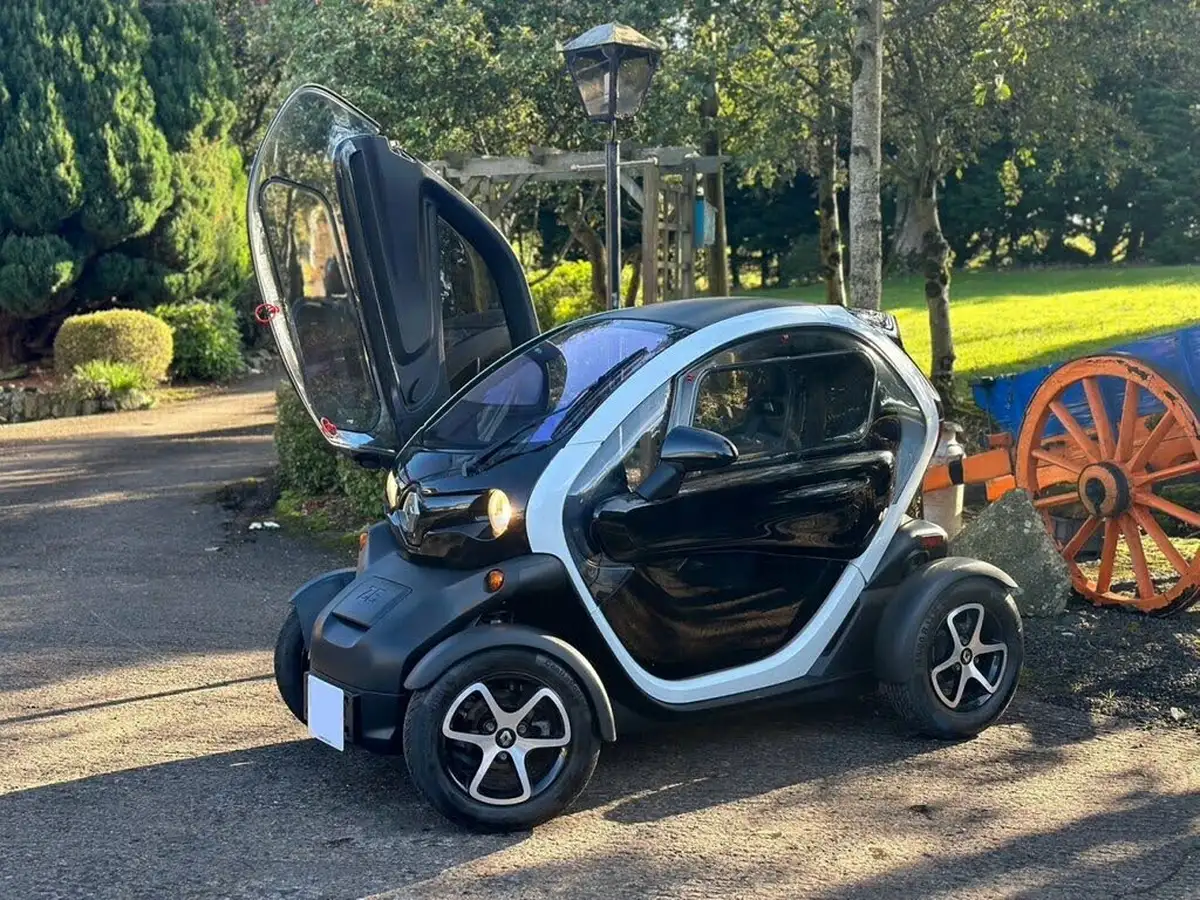 2019-fiat-500-12-lounge-ss-big-8