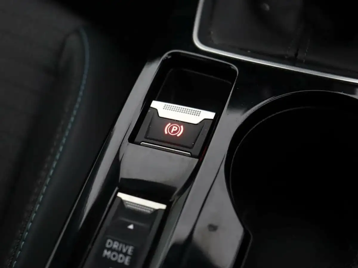 2022-peugeot-208-15-bluehdi-allure-premium-big-30