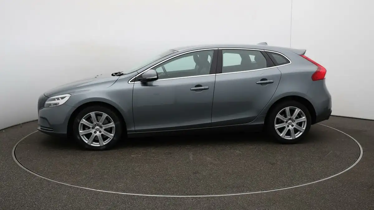 2018-volvo-v40-15-t3-inscription-big-63