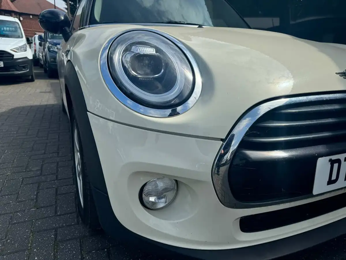 2019-mini-cooper-15-cooper-classic-hatchback-5d-big-11