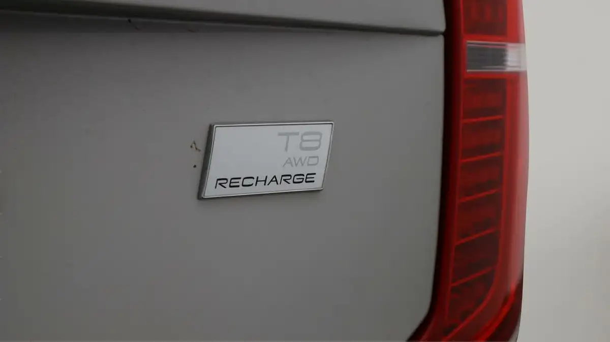2021-volvo-xc90-20-t8-r-design-390bhp-big-23
