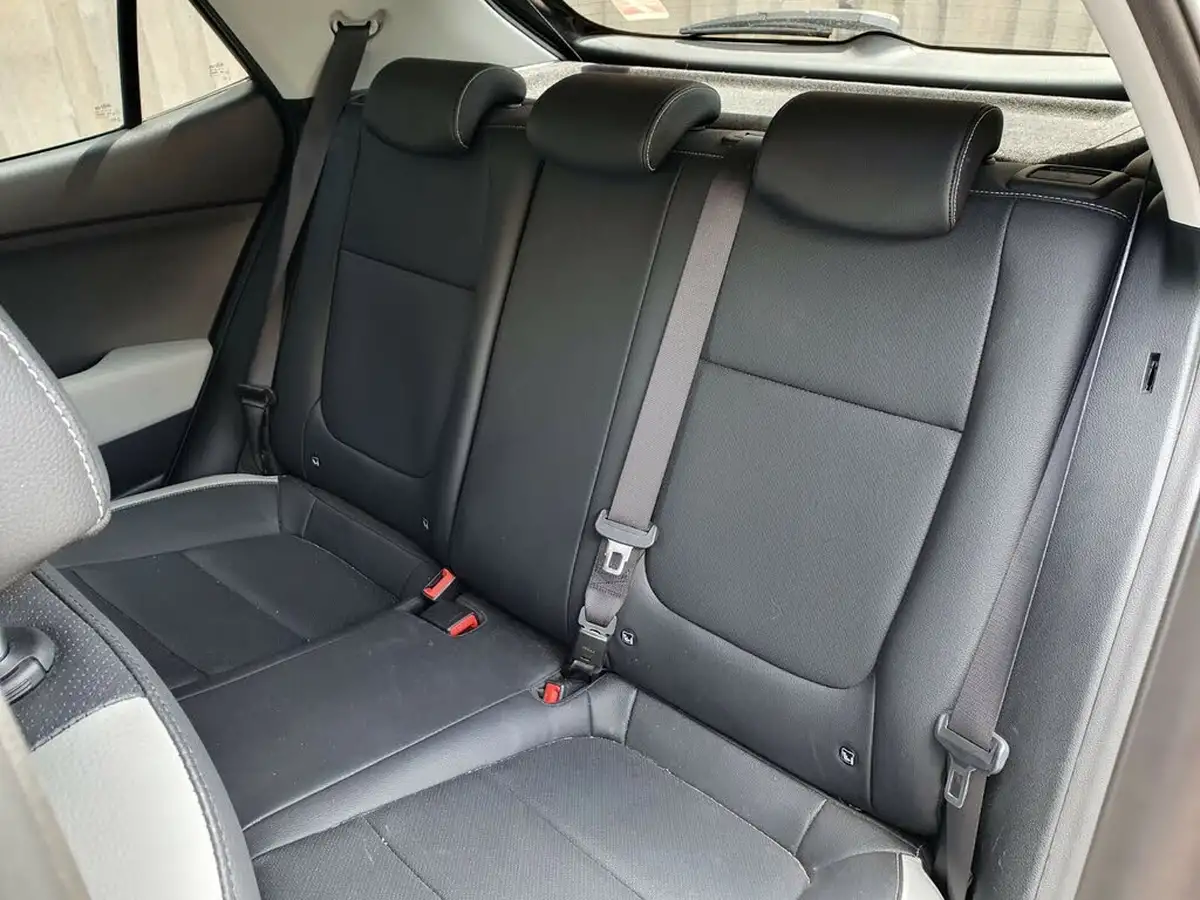 2019-kia-stonic-10-t-gdi-4-dct-big-8
