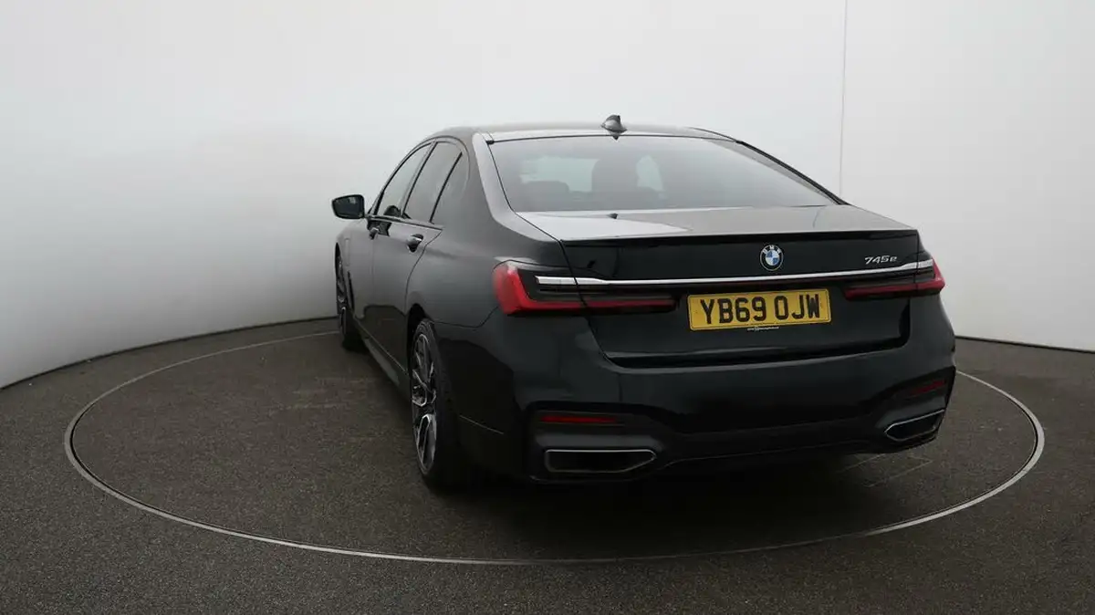2019-bmw-7-series-30-745e-m-sport-big-59