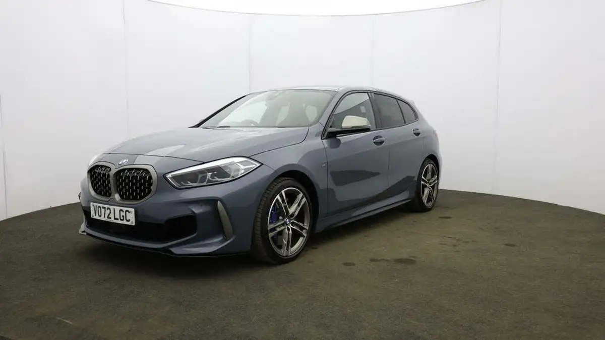 2022-bmw-1-series-20-m135i-xdrive-big-29