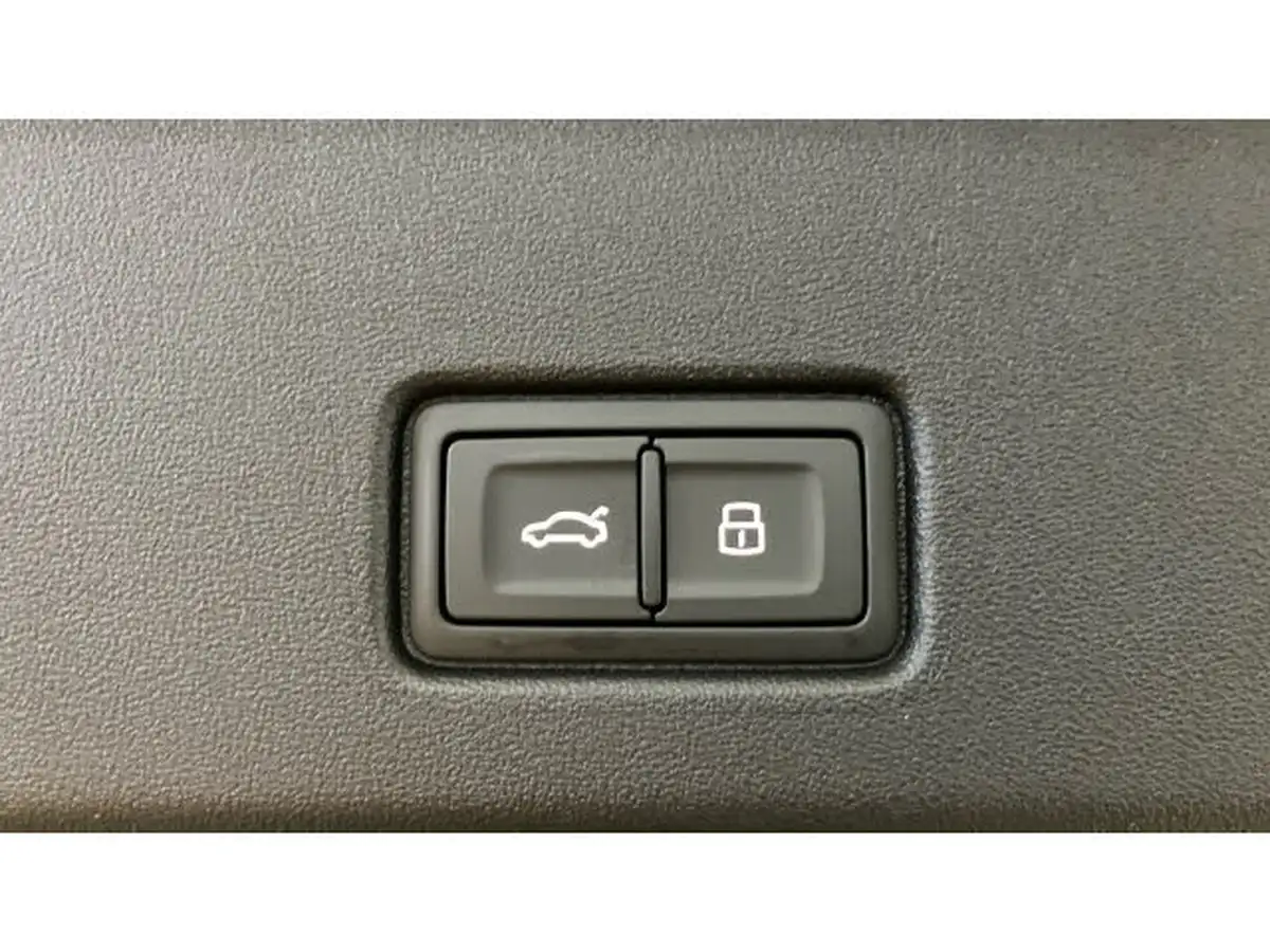 2024-audi-q4-e-tron-45e-s-line-sportback-auto-big-39