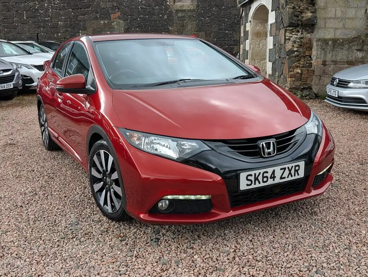2014-honda-civic-18-se-plus-hatchback-big-0