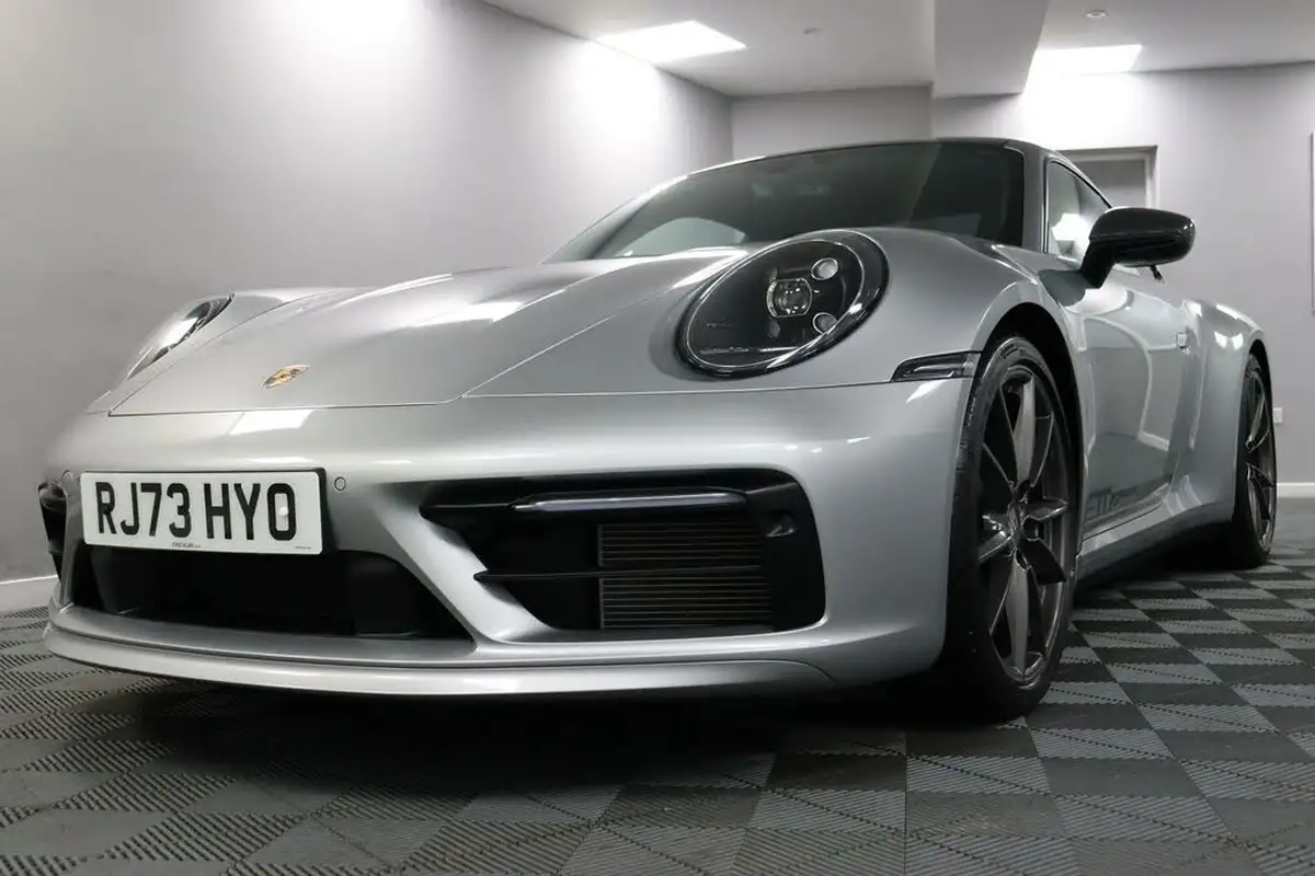 2024-porsche-911-30-carrera-t-385ps-coupe-big-11