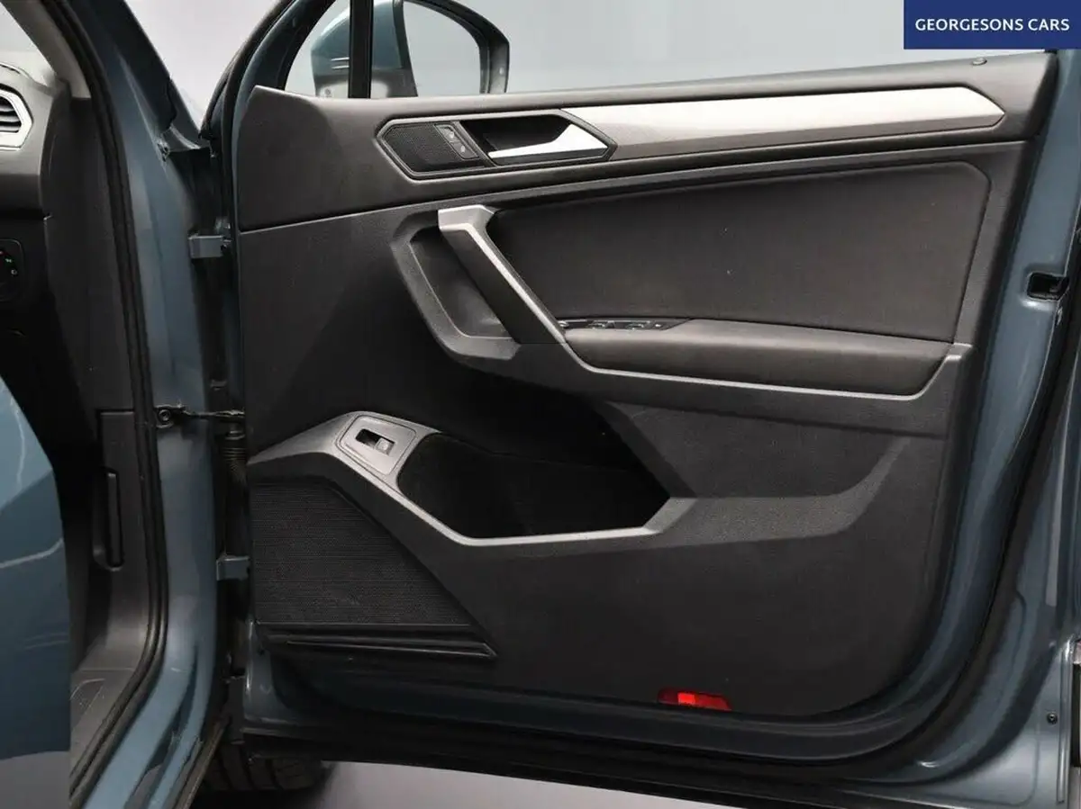 2022-volkswagen-tiguan-allspace-15-tsi-life-big-23