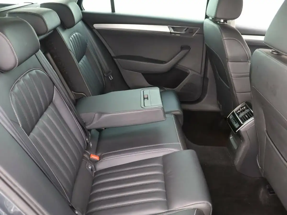 2020-skoda-superb-14-tsi-se-technology-estate-big-18
