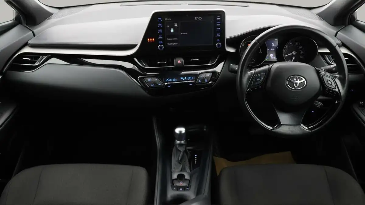 2020-toyota-c-hr-18-vvt-i-icon-parking-pack-big-12