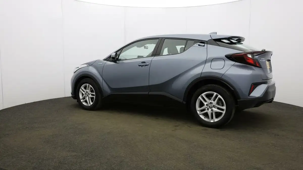 2020-toyota-c-hr-18-vvt-i-icon-parking-pack-big-58
