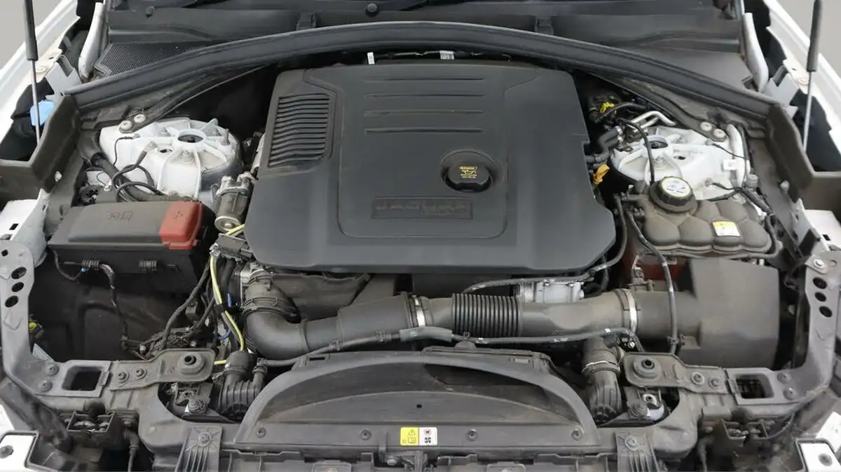 2021-jaguar-f-pace-20-d200-r-dynamic-se-mhev-big-19
