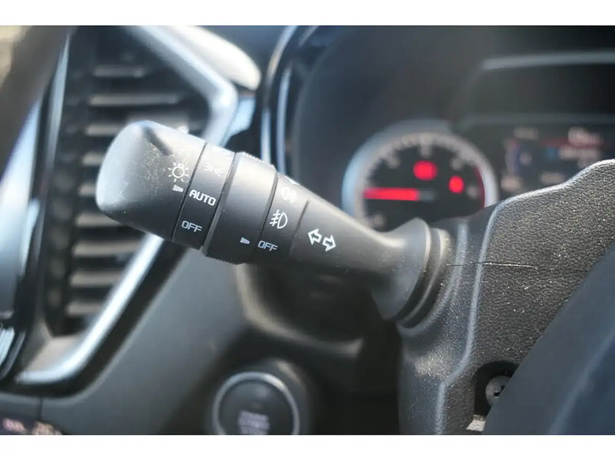 2023-isuzu-d-max-19td-v-cross-steel-edition-auto-big-24