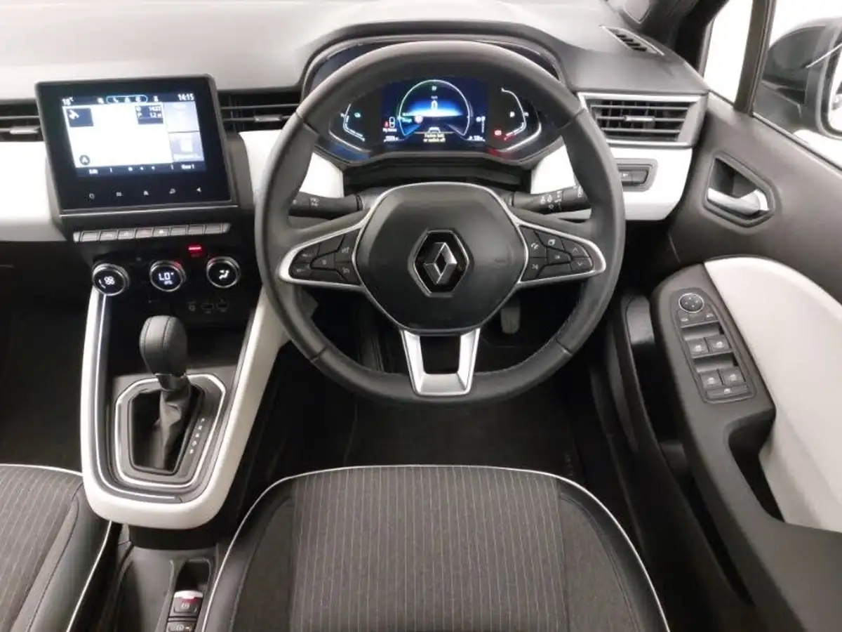 2023-renault-clio-16-techno-big-6