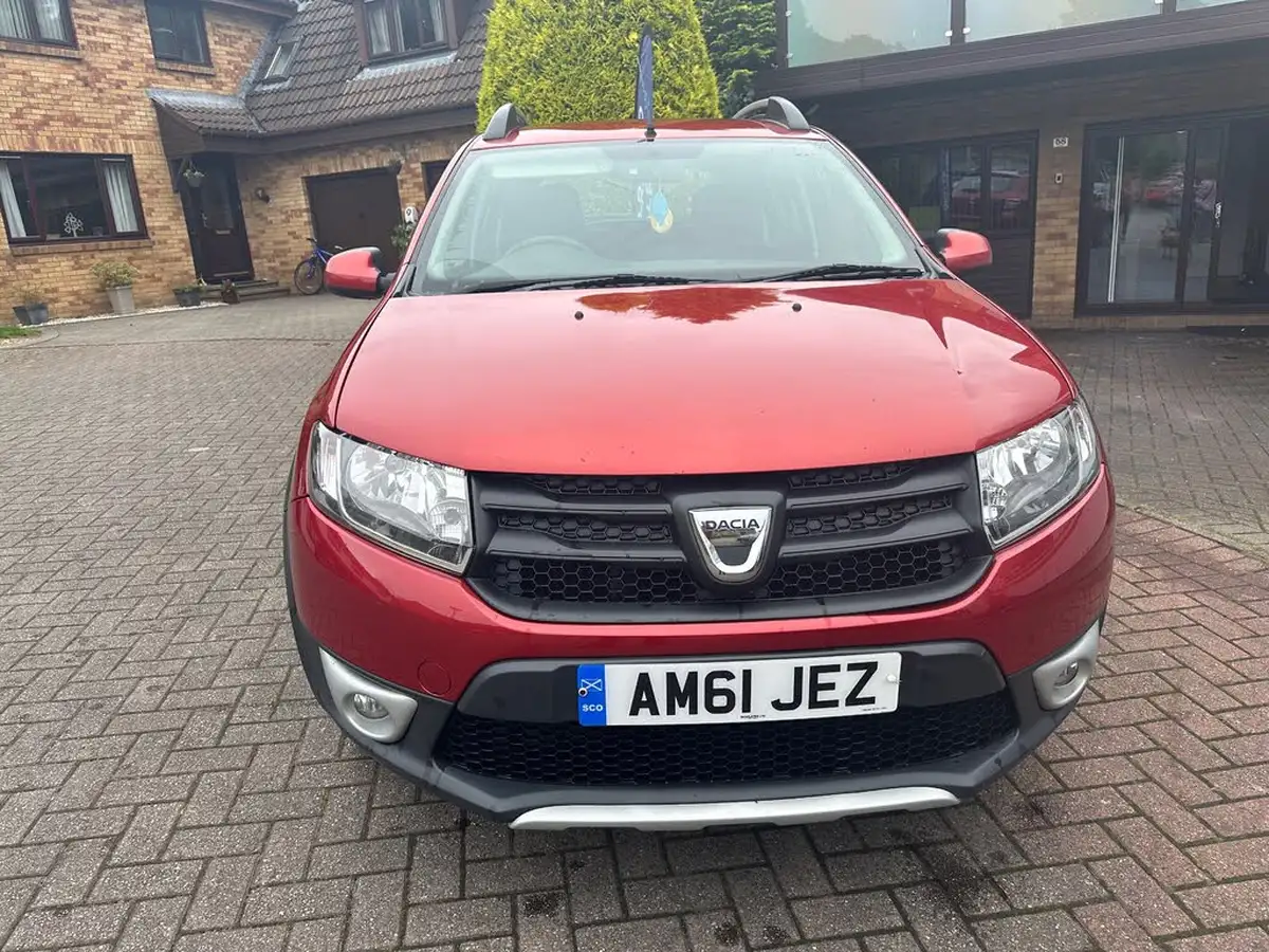 2013-dacia-sandero-stepway-09-ambiance-big-4