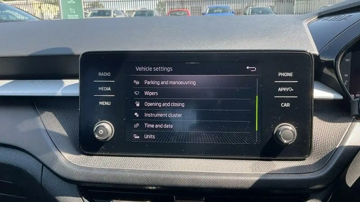 2023-skoda-fabia-10-tsi-colour-edition-110ps-big-13