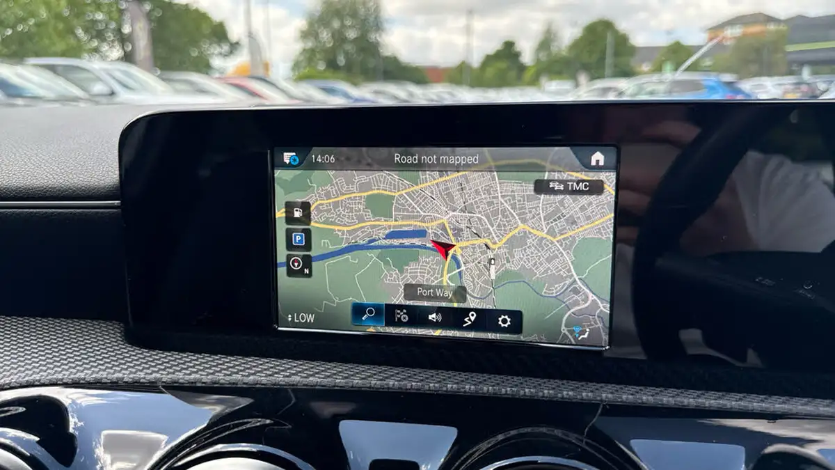 2018-mercedes-benz-a-class-15d-a180d-se-116ps-ss-7g-dct-big-27
