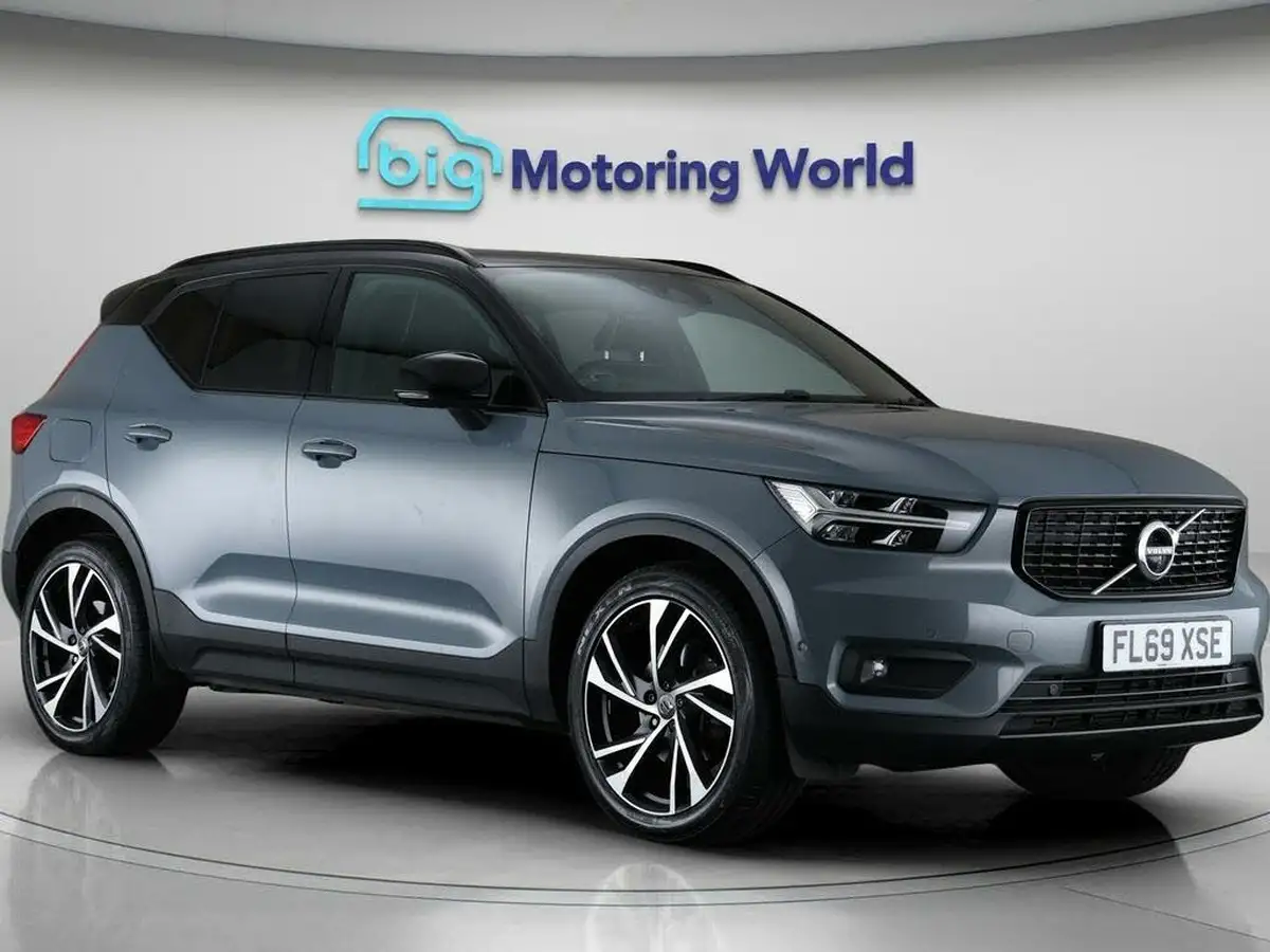 2019-volvo-xc40-20-t5-r-design-big-0