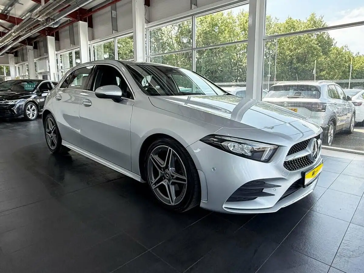 2019-mercedes-benz-a-class-15d-a180d-amg-line-premium-hatchback-5d-7g-dct-big-3