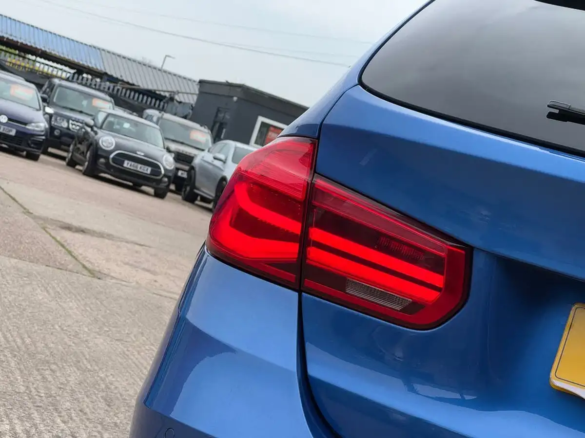 2018-bmw-3-series-20td-320d-m-sport-touring-5d-auto-big-12